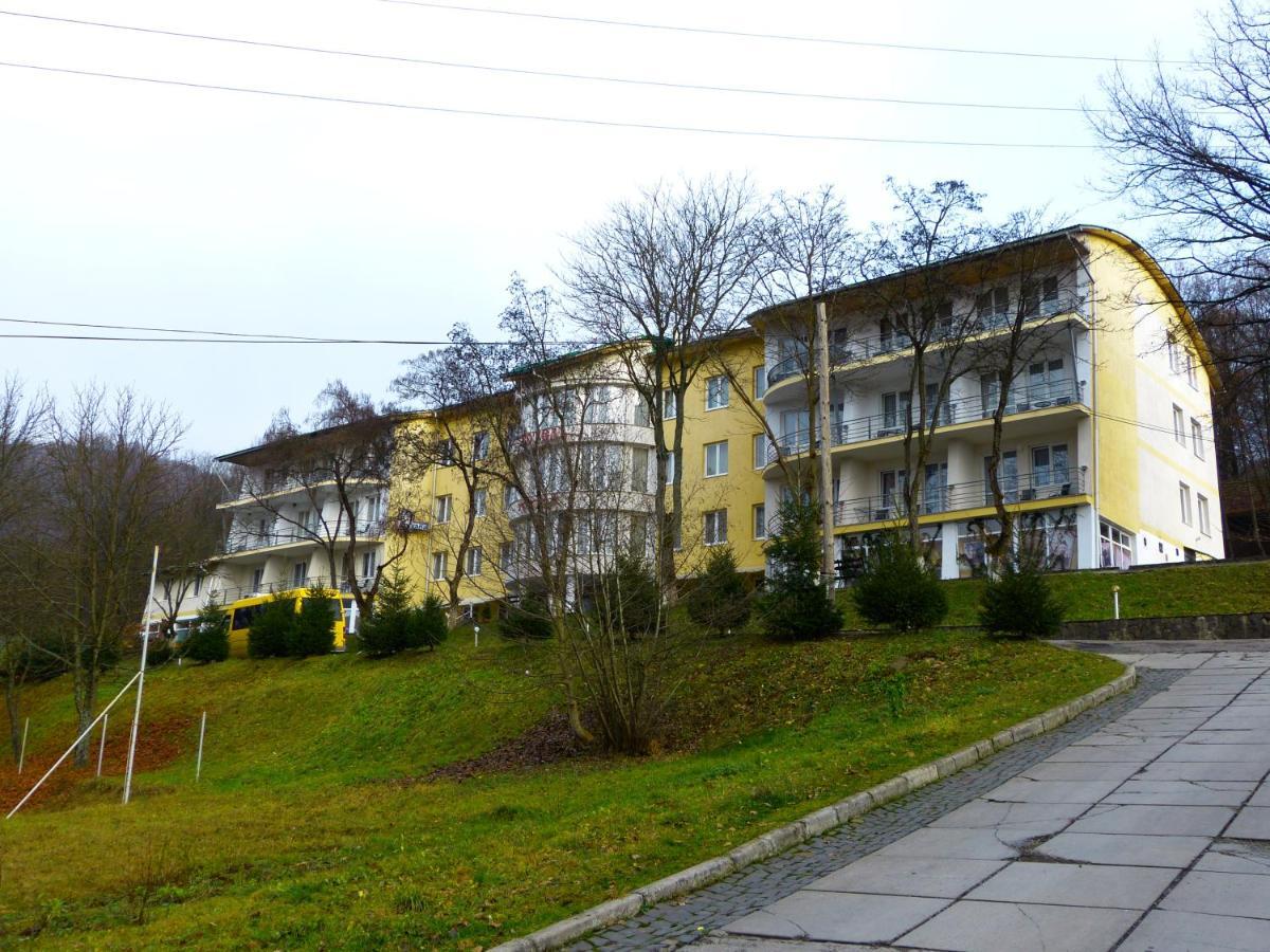 Готель Поляна Квеле Buitenkant foto